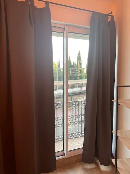 Appartement confort équipé au coeur de Béziers Esterno foto