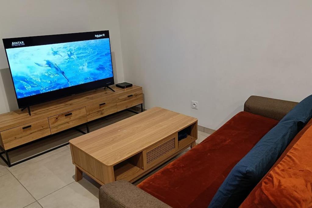 Appartement confort équipé au coeur de Béziers Esterno foto