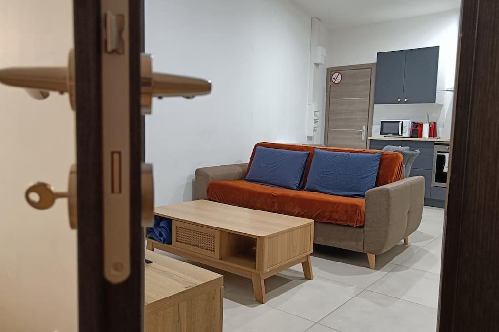 Appartement confort équipé au coeur de Béziers Esterno foto